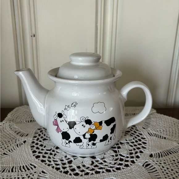 SOLD Cottage Core Cow Teapot - Picture 1 of 4